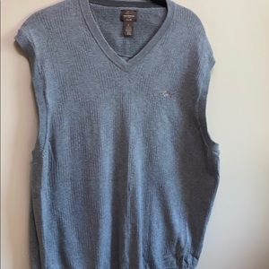 Greg Norman V-neck sweater size large